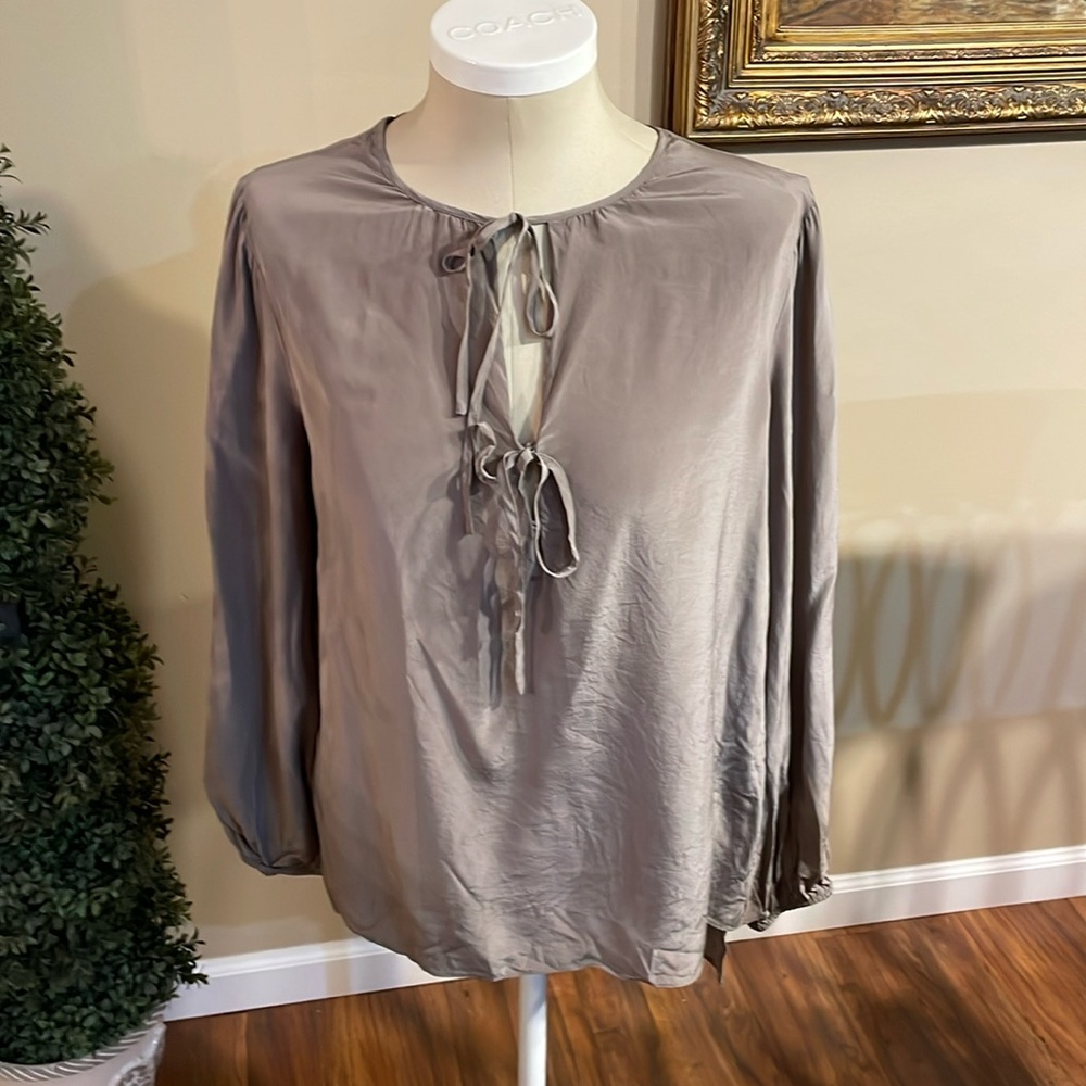 BcbgMaxAzria Evanna  silk blouse